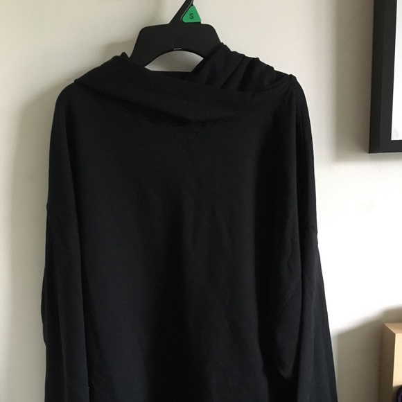 Fabletics Oversized Hoody - Picture 2 of 3